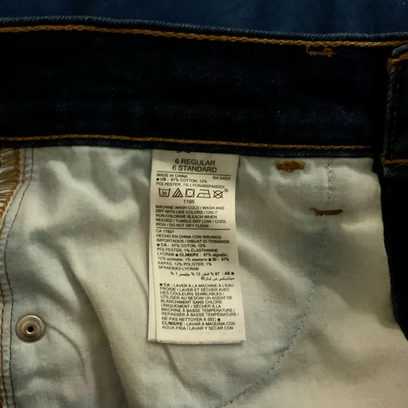 Old Navy Fitted Dark Denim Women’s Shorts Size 6 - Picture 4 of 6